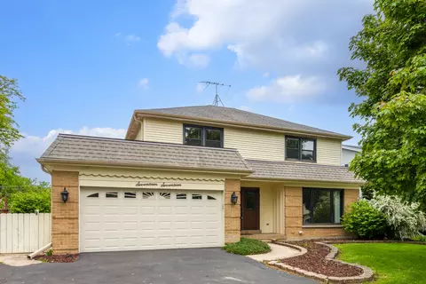 1717 N Burning Bush Ln, Mount Prospect, IL 60056