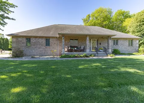 858 45th Ave, East Moline, IL 61244