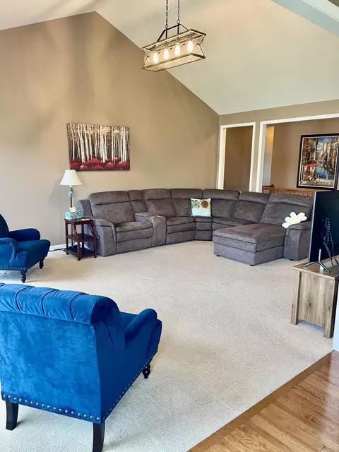 Living - 1150 Bailey Rd, Sycamore, IL 60178 photo 1 of 5