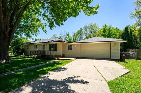 4361 Antelope Dr, Rockford, IL 61109