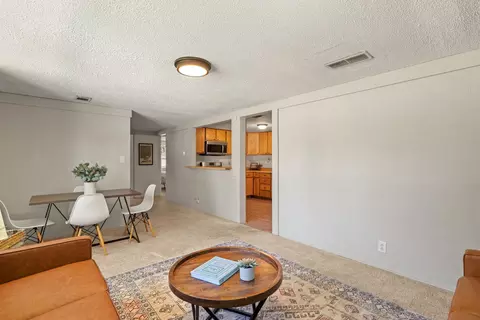 Living - 427 14th Ave, Silvis, IL 61282 photo 3 of 4