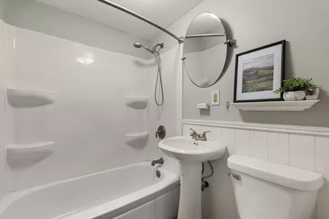 Bath - 427 14th Ave, Silvis, IL 61282 photo 1 of 1