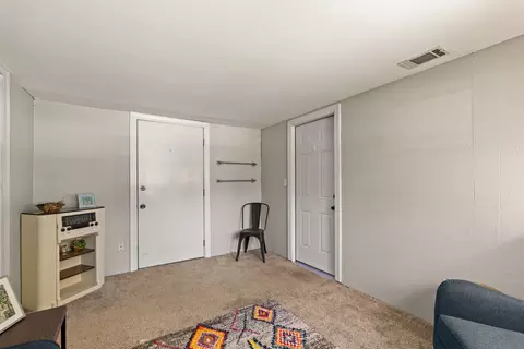 Entry Way - 427 14th Ave, Silvis, IL 61282 photo 3 of 3