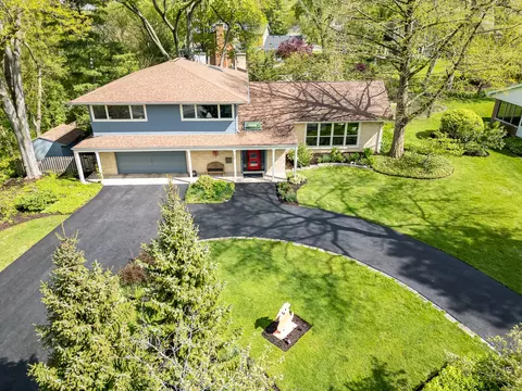 View/Area - 629 W Elm St, Wheaton, IL 60189 photo 1 of 5