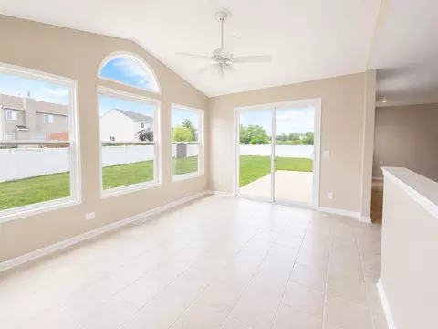 Living - 6014 Cherry Ridge Dr, Plainfield, IL 60586 photo 2 of 8