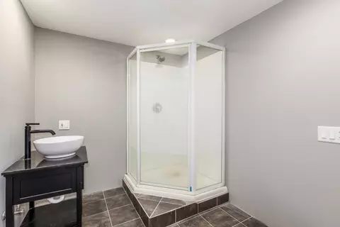 Bath - 6014 Cherry Ridge Dr, Plainfield, IL 60586 photo 2 of 2