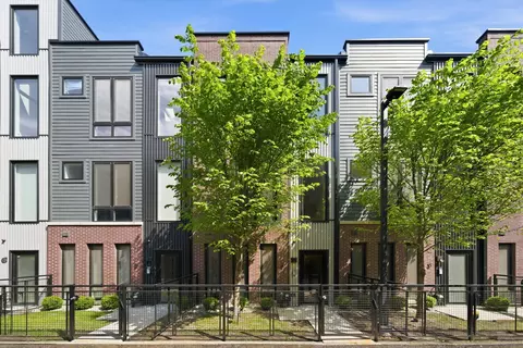 4232 W Belmont Ave #5, Chicago, IL 60641