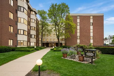 5500 Lincoln Ave #510-E, Morton Grove, IL 60053
