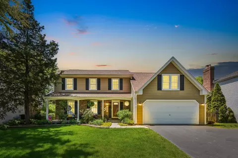 1559 Abbotsford Dr, Naperville, IL 60563