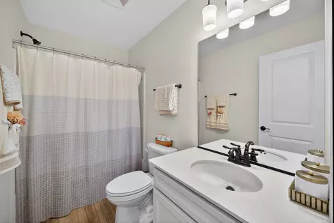 Bath - 12740 S Nicholas Dr, Plainfield, IL 60585 photo 4 of 4