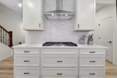 Kitchen - 12740 S Nicholas Dr, Plainfield, IL 60585 photo 2 of 3