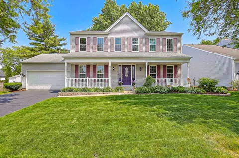 830 Hawk Ln, Carol Stream, IL 60188