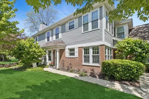 1230 S Wellington Ct, Buffalo Grove, IL 60089