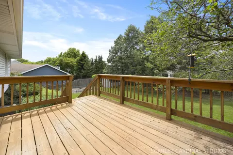 Exterior - 45 Feece Dr, Batavia, IL 60510 photo 4 of 4
