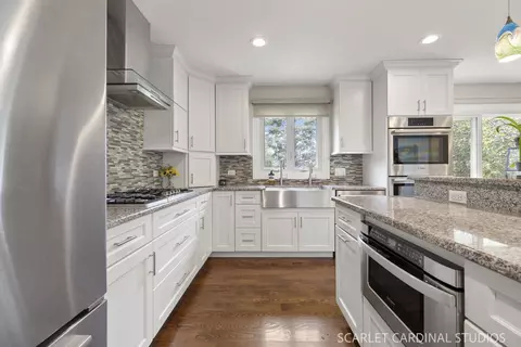 Kitchen - 45 Feece Dr, Batavia, IL 60510 photo 4 of 5