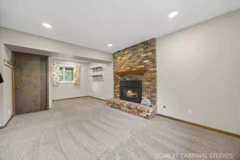 Living - 45 Feece Dr, Batavia, IL 60510 photo 2 of 2
