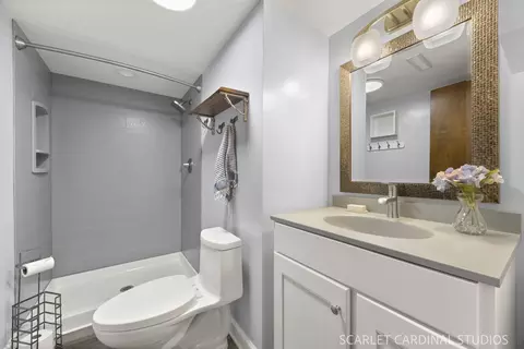 Bath - 45 Feece Dr, Batavia, IL 60510 photo 2 of 2