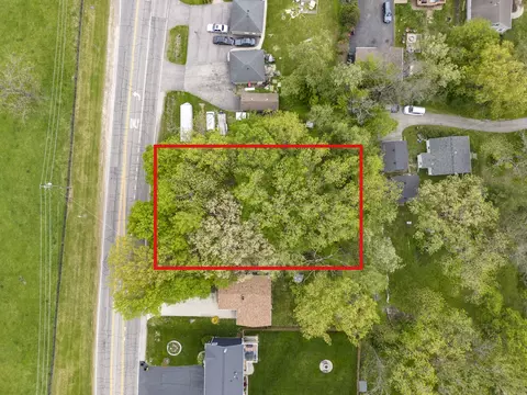 1107 Main St, Spring Grove, IL 60081