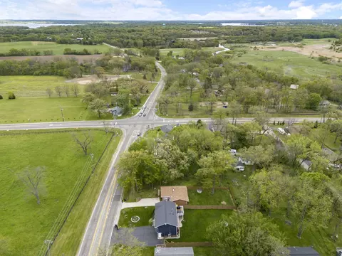 1107 Main St, Spring Grove, IL 60081 photo 2