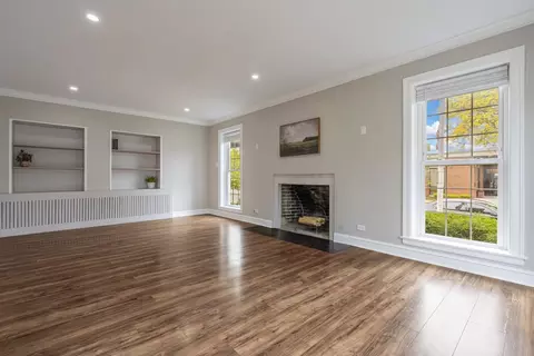 Living - 4212 Joliet Ave, Lyons, IL 60534 photo 1 of 3