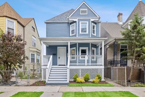 909 N Lockwood Ave, Chicago, IL 60651