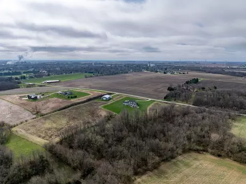 View/Area - 1200 E James B Young Rd, Galva, IL 61434 photo 1 of 9