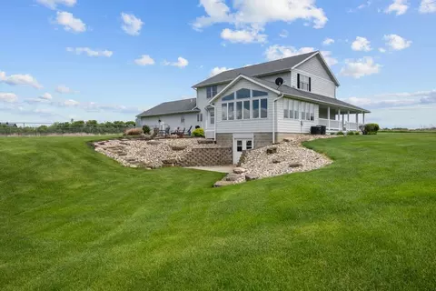 Exterior - 1200 E James B Young Rd, Galva, IL 61434 photo 17 of 29