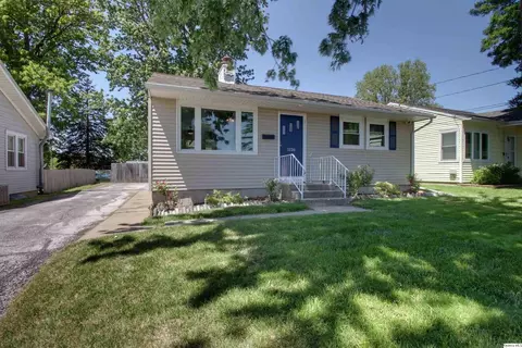 1126 S 16th St, Quincy, IL 62301