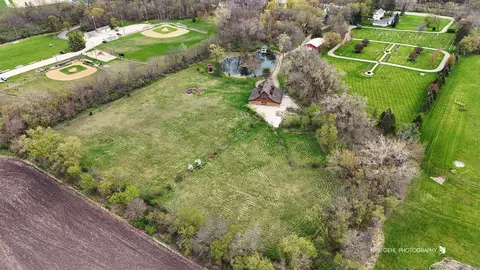 View/Area - 2214 Main Street Rd, Spring Grove, IL 60081 photo 7 of 9