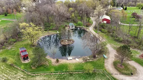View/Area - 2214 Main Street Rd, Spring Grove, IL 60081 photo 3 of 9