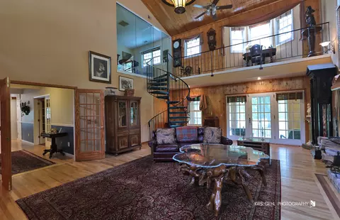 Living - 2214 Main Street Rd, Spring Grove, IL 60081 photo 2 of 3