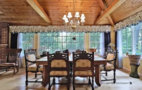 Dining - 2214 Main Street Rd, Spring Grove, IL 60081 photo 1 of 2