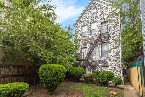 2243 S Sawyer Ave, Chicago, IL 60623