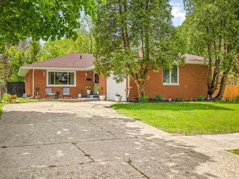 1712 Midway Dr, Rockford, IL 61103