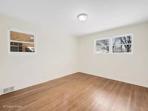 Bedroom - 7516 N California Ave, Chicago, IL 60645 photo 3 of 4