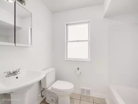 Bath - 7516 N California Ave, Chicago, IL 60645 photo 1 of 2