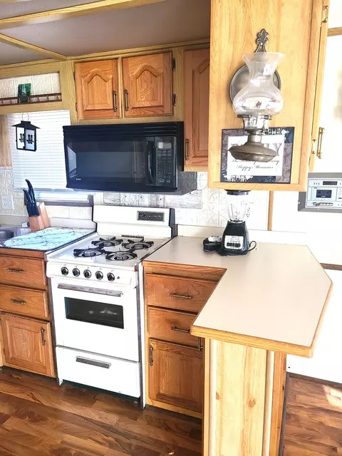 28142 Woodhaven, Sublette, IL 61367 photo 14