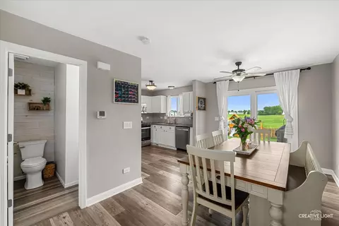 Entry Way - 352 Coneflower Dr, Minooka, IL 60447 photo 2 of 2