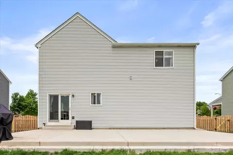 Exterior - 352 Coneflower Dr, Minooka, IL 60447 photo 2 of 4