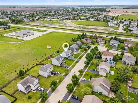 View/Area - 352 Coneflower Dr, Minooka, IL 60447 photo 3 of 4