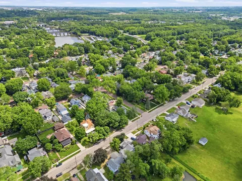 View/Area - 627 E Main St, Ottawa, IL 61350 photo 9 of 9