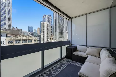 Exterior - 8 E Randolph St #1506, Chicago, IL 60601 photo 1 of 1