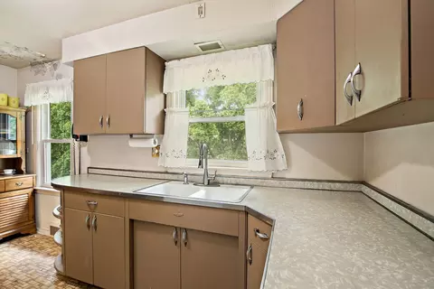 209 Beach Dr, Algonquin, IL 60102 photo 4
