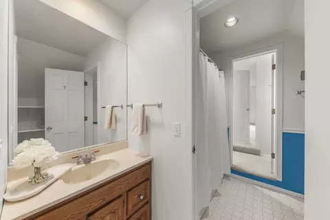 Bath - 1205 E Bonner Rd, Wauconda, IL 60084 photo 3 of 3