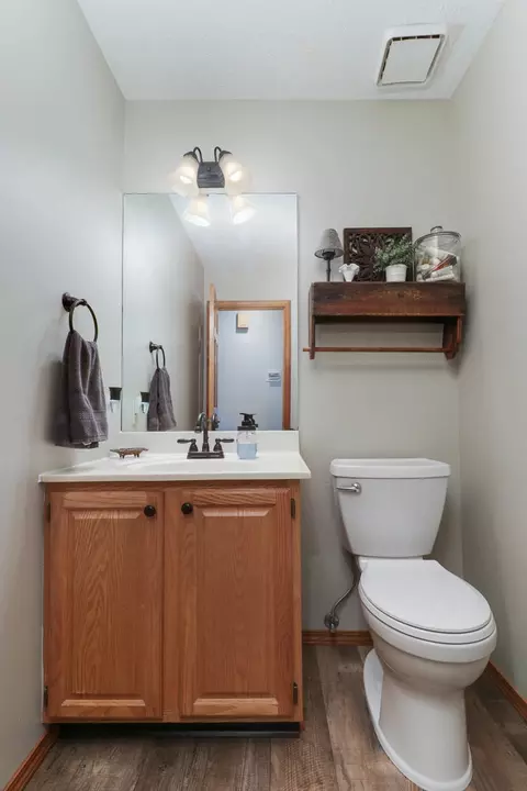 Bath - 3203 Eagle Crest Rd, Bloomington, IL 61704 photo 1 of 5