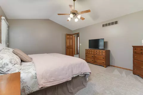 Bedroom - 3203 Eagle Crest Rd, Bloomington, IL 61704 photo 2 of 9