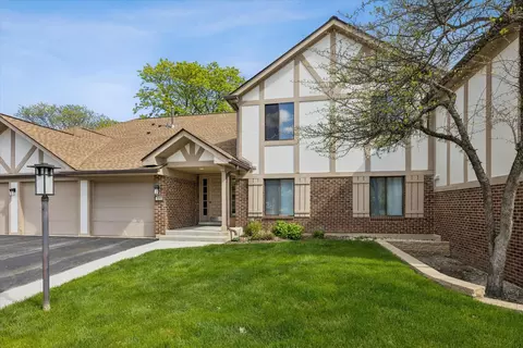 826 Thornton Ct #2AL, Schaumburg, IL 60193