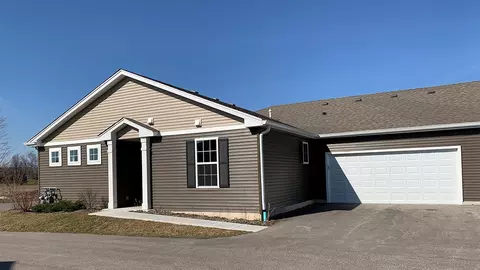 6367 Maple Glen Dr, Wonder Lake, IL 60097