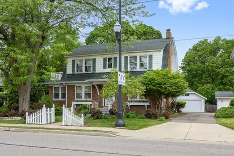 1311 N Richmond Rd, Mchenry, IL 60050