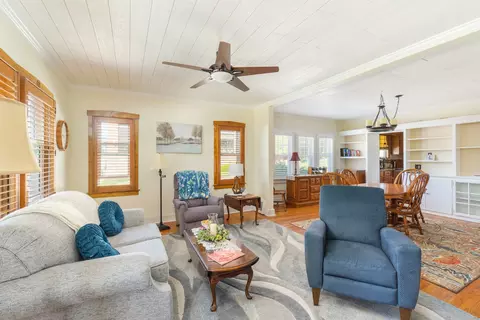 Living - 1327 5th St, Peru, IL 61354 photo 1 of 1